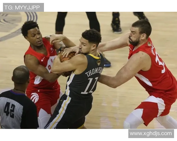 猛龙战勇士伤病报告：珀尔特尔缺阵，巴雷特升级为出战成疑